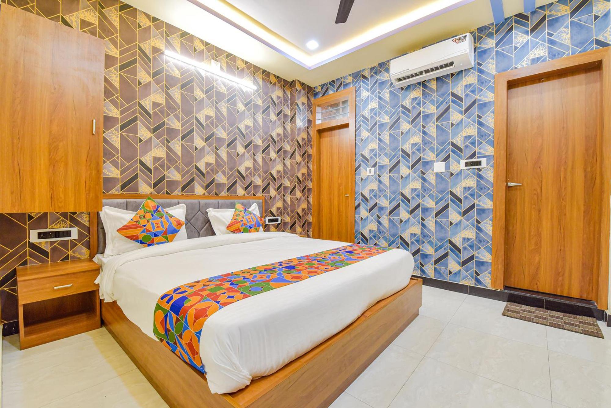 Fabhotel The Castle Inn Udaipur Exteriör bild